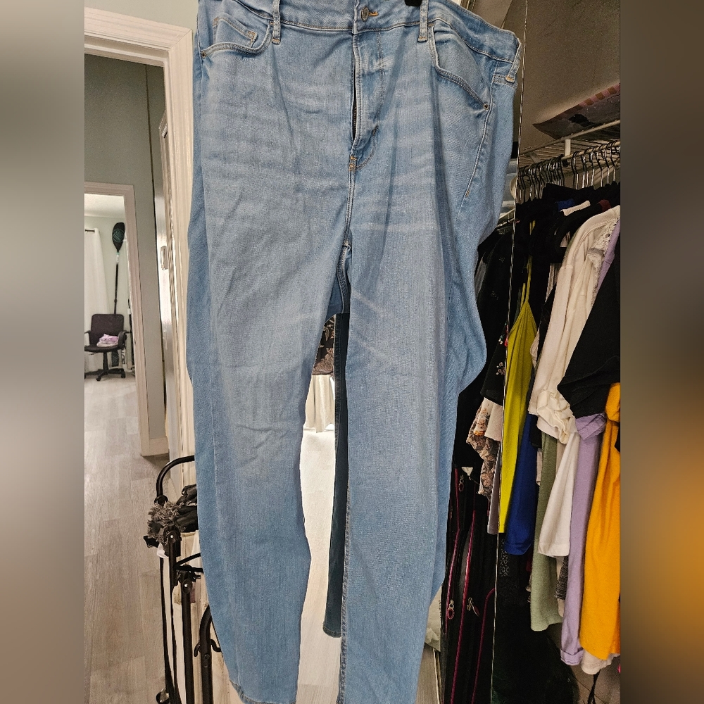Old Navy Light Blue FitsYou 3 sizes in 1 xtra high rise super skinny jeans 20-24
